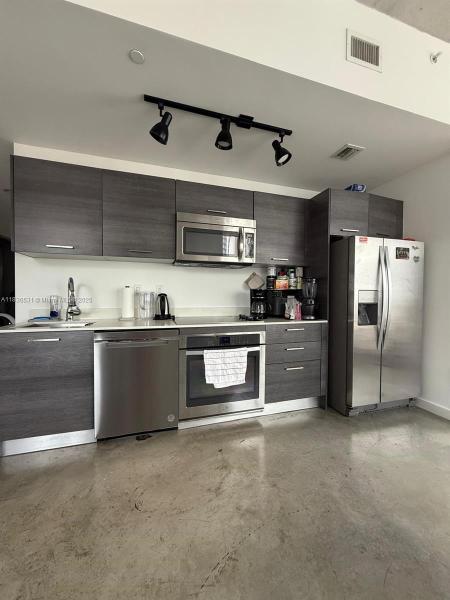 151 SE 1ST ST #1701, MIAMI, FL 33131