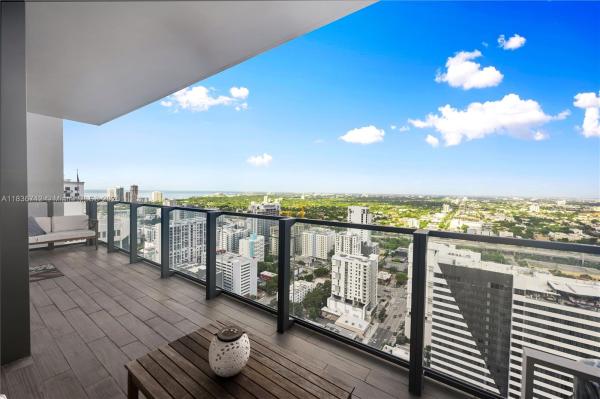 88 SW 7TH ST #3004, MIAMI, FL 33130