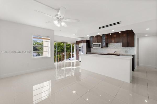 SOUTH WINDS CONDO WEST