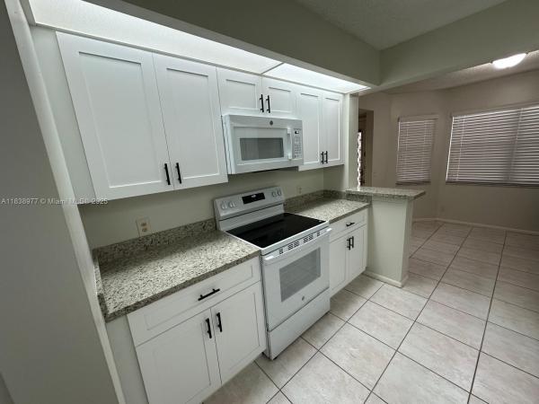 CAMBRIDGE AT CENTURY VILL