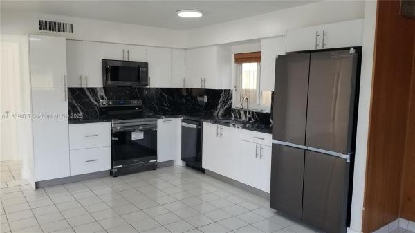 HIGHLAND LAKES SEC 2