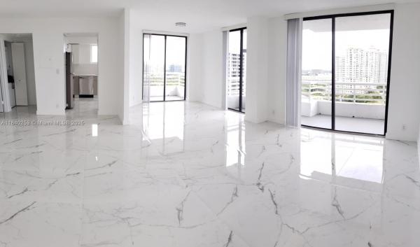 3300 NE 192ND ST #1801, AVENTURA, FL 33180