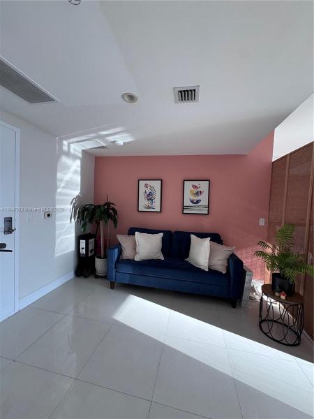 LATITUDE ON THE RIVER CON