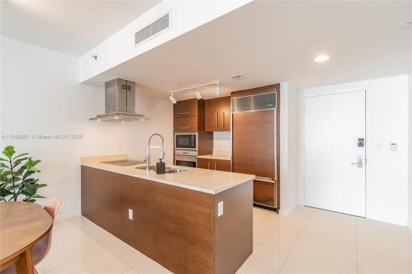 485 BRICKELL AVE #2207, MIAMI, FL 33131