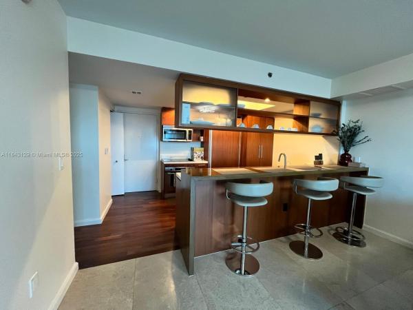 50 BISCAYNE CONDO