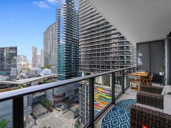 BRICKELL HEIGHTS EAST CON