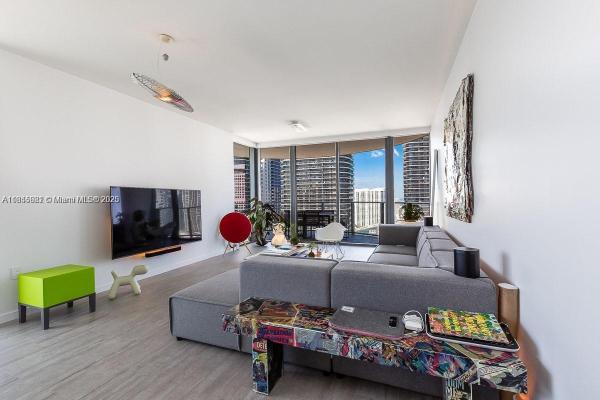1000 BRICKELL PLZ #3512, MIAMI, FL 33131