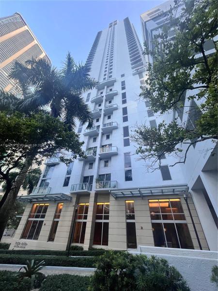 1060 BRICKELL AVE #2217, MIAMI, FL 33131