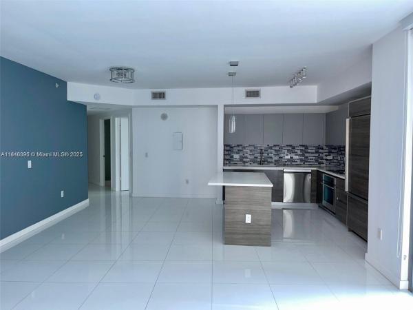 1100 S MIAMI AVE #1210, MIAMI, FL 33130