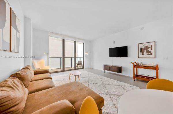 1600 NE 1ST AVE #2318, MIAMI, FL 33132