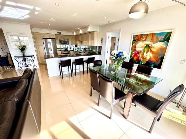 FAIRWAYS RIVIERA NORTH