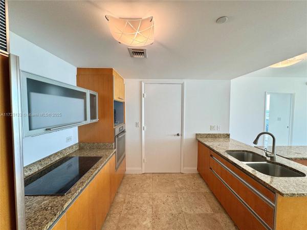 17201 COLLINS AVE #1806, SUNNY ISLES BEACH, FL 33160
