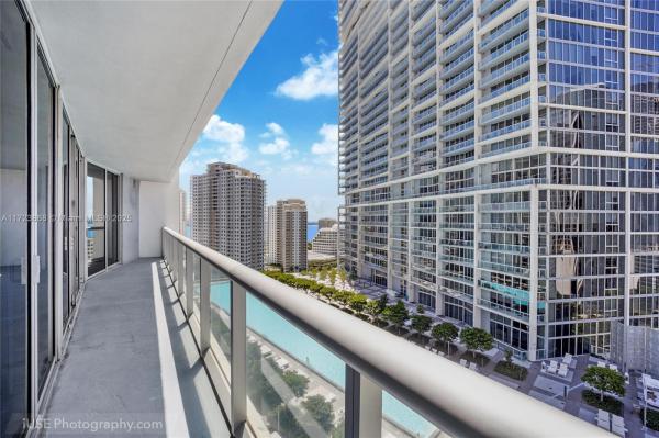 ICON BRICKELL CONDO 1