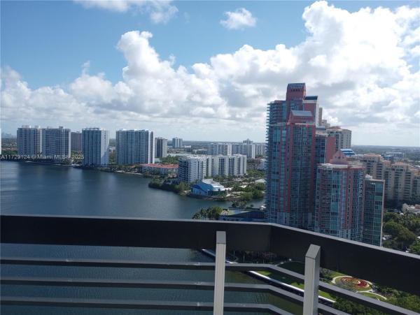 MYSTIC POINTE TOWER 500 C