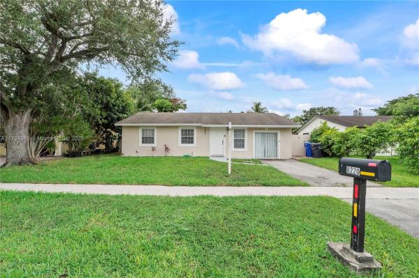 NORTH LAUDERDALE VILLAGE