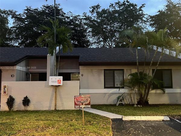 LAKEWOOD ESTATES PATIO HO