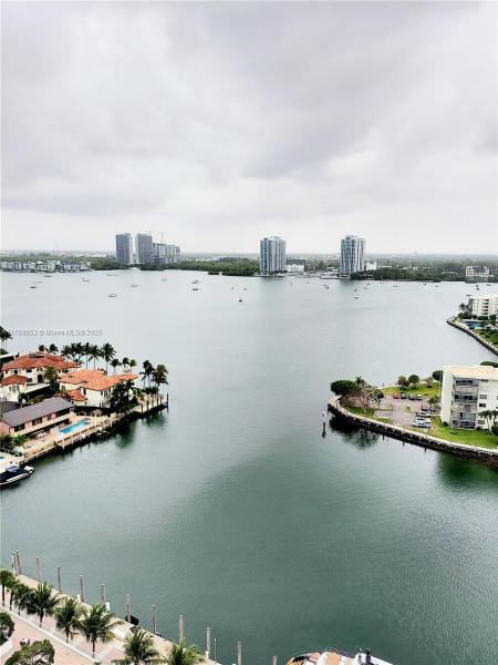 1000 ISL BLVD WILLIAMS IS