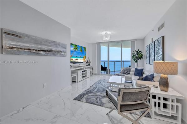 16699 COLLINS AVE #3904, SUNNY ISLES BEACH, FL 33160
