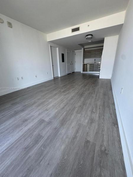 3401 MIDTOWN CONDO