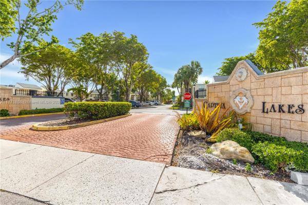 CAPTIVA LAKES VILLAS COND