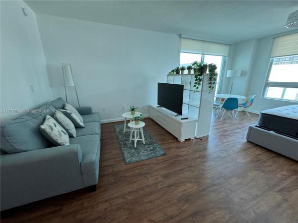 QUANTUM ON THE BAY CONDO