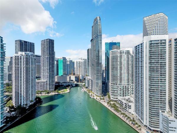 300 BISCAYNE BOULEVARD WAY #3809, MIAMI, FL 33131