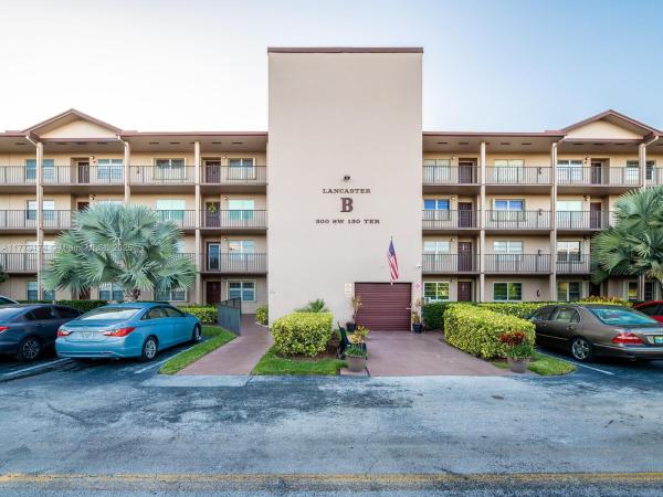 LANCASTER AT CENTURY VILL