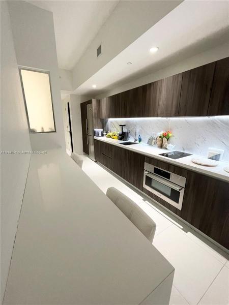 851 NE 1ST AVE #305, MIAMI, FL 33132