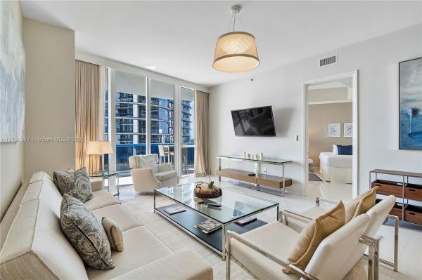 15811 COLLINS AVE #1707, SUNNY ISLES BEACH, FL 33160