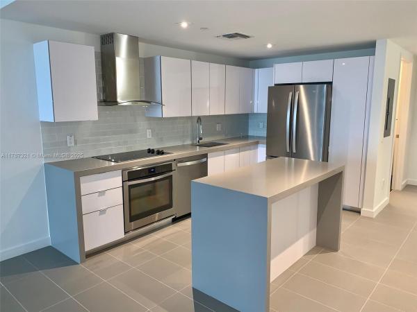 1600 NE 1ST AVE #1401, MIAMI, FL 33132