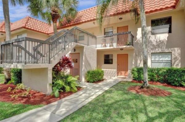 WATERSIDE VILLAGE THREE C