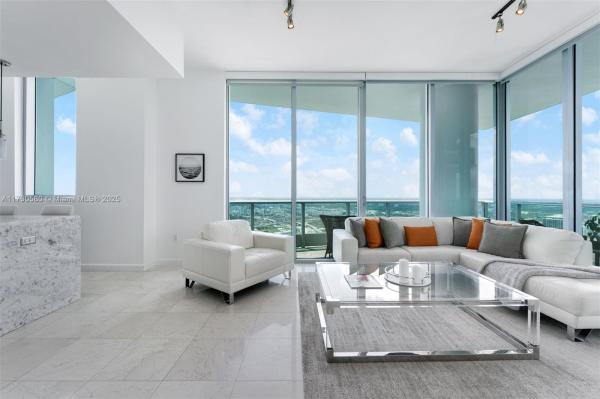 900 BISCAYNE BLVD #5812, MIAMI, FL 33132