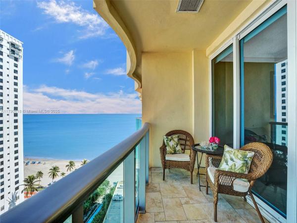 2501 S OCEAN DR #PH1 (AVAILABLE), HOLLYWOOD, FL 33019