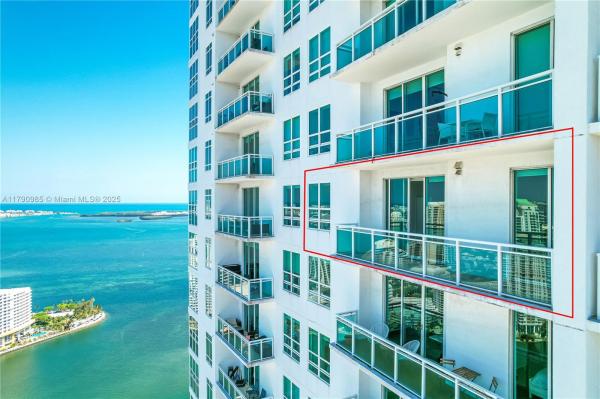 950 BRICKELL BAY DR #4906, MIAMI, FL 33131
