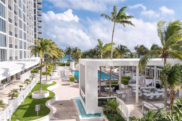 10275 COLLINS AVE #219, BAL HARBOUR, FL 33154