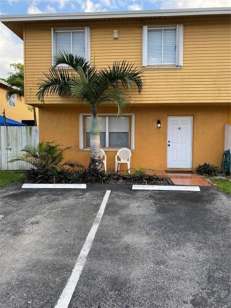 SEAGRAPE VILLAGE CONDO