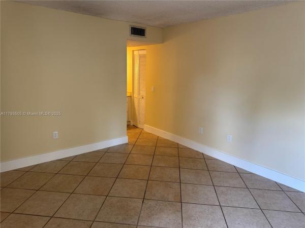 KENLAND BEND SOUTH CONDO