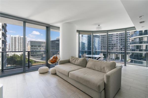 55 SW 9TH ST #1501, MIAMI, FL 33130