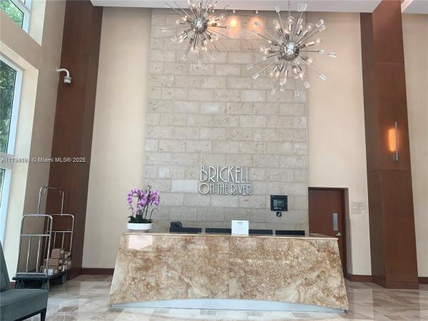 BRICKELL ON THE RIVER