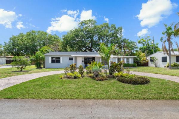 CENTRAL GOLF SEC OF HOLLY