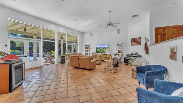 COUNTRY GROVE ESTATES