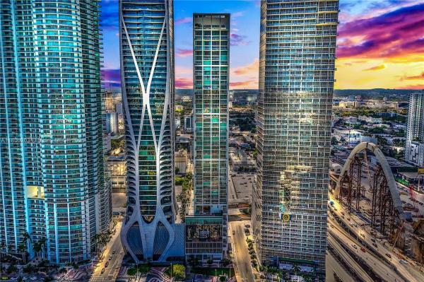 TEN MUSEUM PK RESIDENTIAL