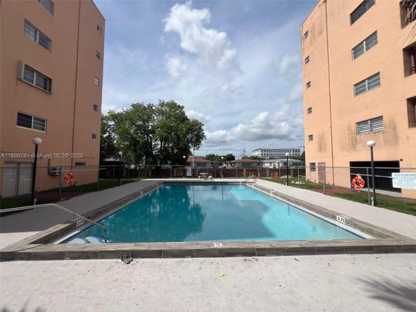 Golden Gate Condominium