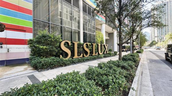 801 SMA RESIDENCES CONDO