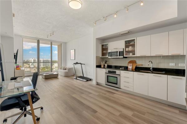 TWO MIDTOWN MIAMI CONDO