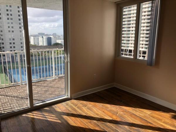 MADISON DOWNTOWN CONDO