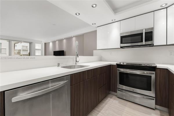 THE PRESIDENTIAL CONDO