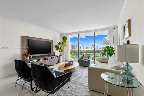 FLAMENCO CONDO TOWER I