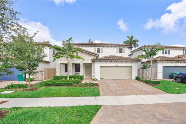 ESTATES AT SILVER PALM