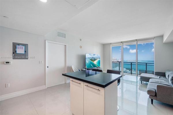 THE PLAZA 901 BRICKELL CO